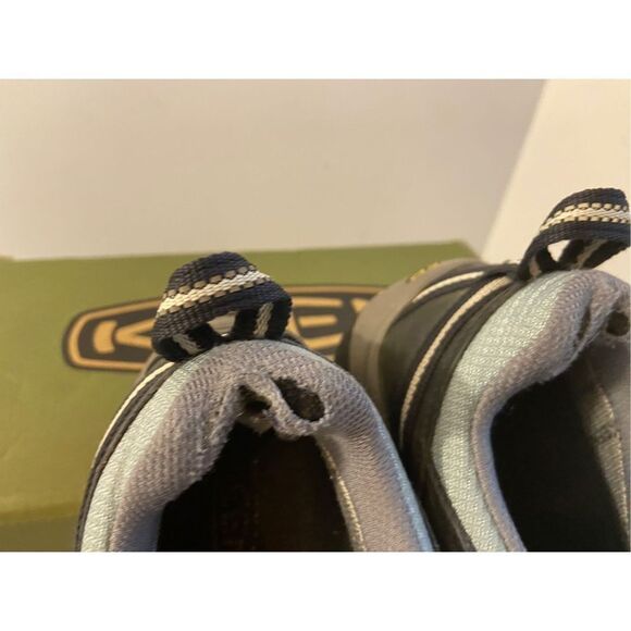 Keen dry hiking loafers sneakers 8.5 laces scuffs 39 - Picture 2 of 5